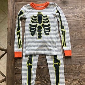 🎃Hanna Andersson Halloween pajamas in excellent used condition.